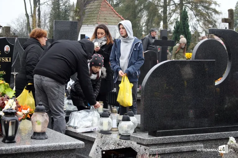 Dzień Wszystkich Świętych (zdjęcia)
