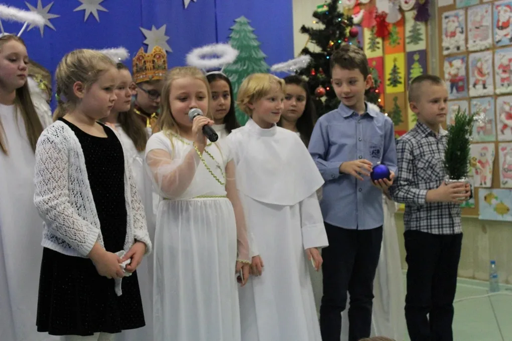 Jasełka dla klas I-III w SP nr 1 (zdjęcia)