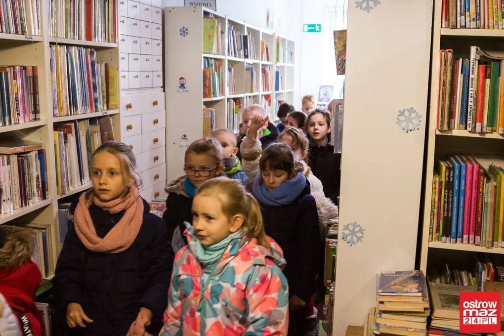 Spotkania z książką dla dzieci (zdjęcia)