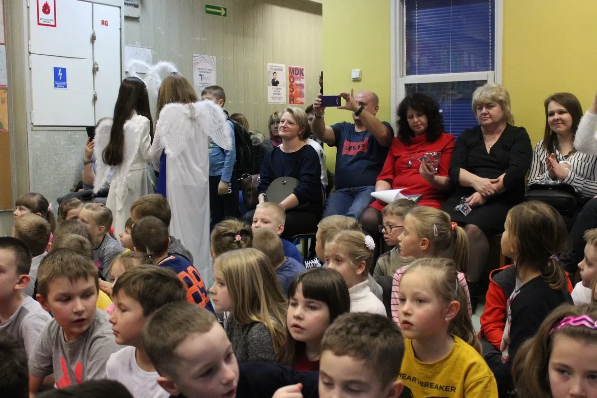 Jasełka dla klas I-III w SP nr 1 (zdjęcia)