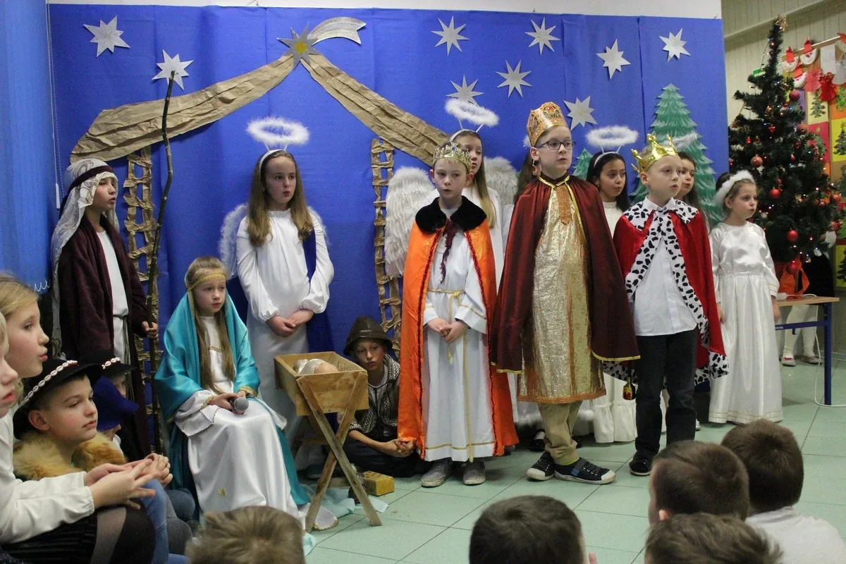 Jasełka dla klas I-III w SP nr 1 (zdjęcia)