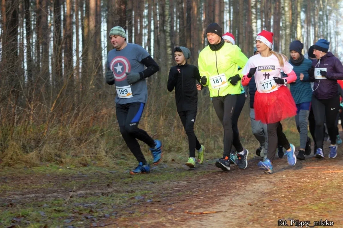 Pobiegli po choinkę w Orle (300 zdjęć)
