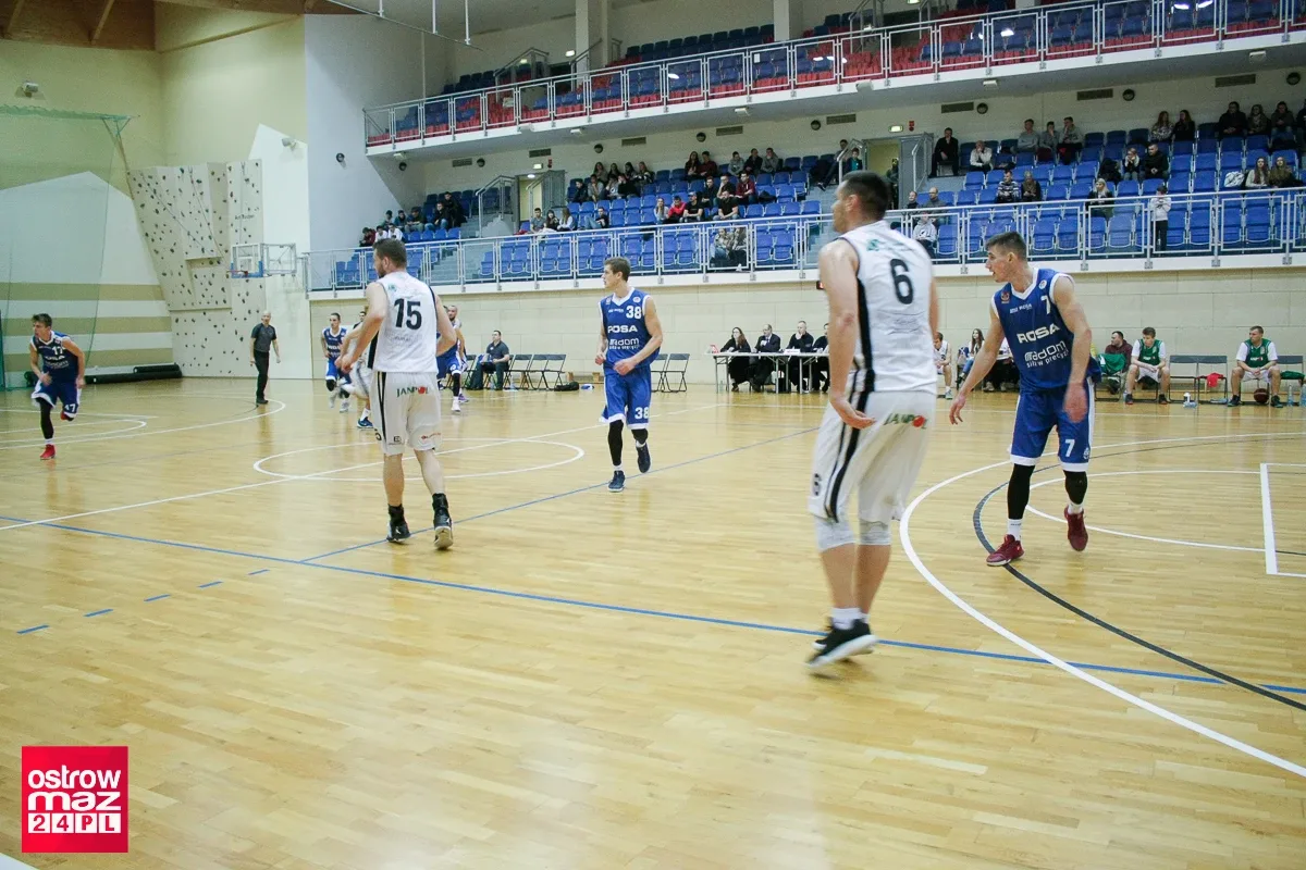 Bolesna porażka Sokoła z KS Rosa-Sport Radom (zdjęcia)