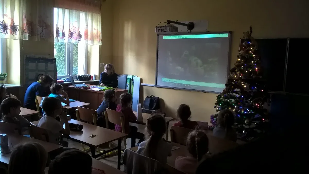  Spotkanie z policjantem i strażakiem w Dwójce (zdjęcia)