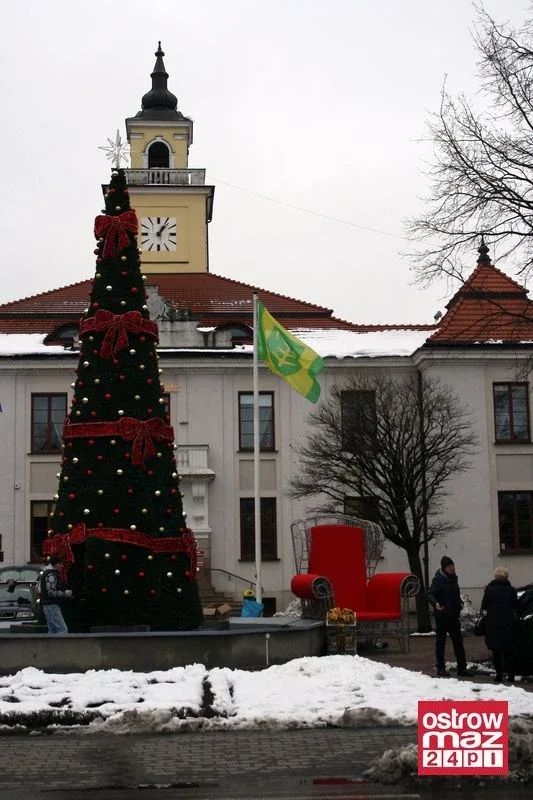 Choinka jakiej Ostrów nie widziała (zdjęcia)