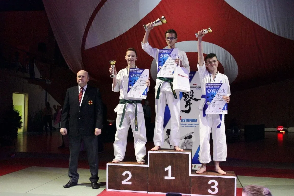 19 medali ostrowskich karateków w Broku (zdjęcia)