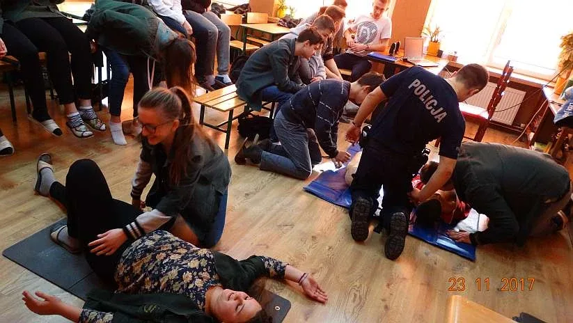 Ostrowscy dzielnicowi razem dla lokalnego bezpieczeństwa (zdjęcia)