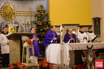 Betlejemskie Światło Pokoju w Ostrowi Mazowieckiej (zdjęcia, wideo)