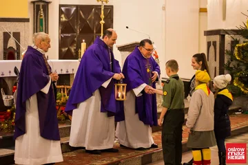 Betlejemskie Światło Pokoju w Ostrowi Mazowieckiej (zdjęcia, wideo)