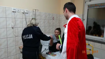 Mikołajki w ostrowskim szpitalu (zdjęcia)