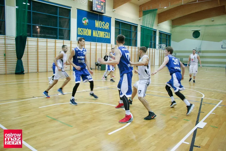 Bolesna porażka Sokoła z KS Rosa-Sport Radom (zdjęcia)