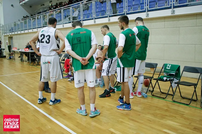 Bolesna porażka Sokoła z KS Rosa-Sport Radom (zdjęcia)