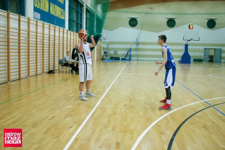 Bolesna porażka Sokoła z KS Rosa-Sport Radom (zdjęcia)