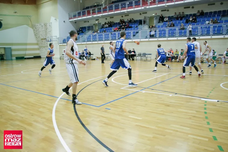 Bolesna porażka Sokoła z KS Rosa-Sport Radom (zdjęcia)
