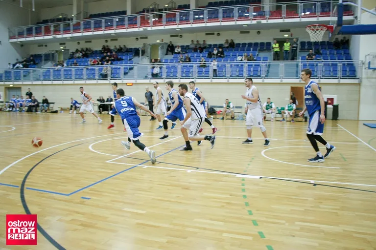 Bolesna porażka Sokoła z KS Rosa-Sport Radom (zdjęcia)