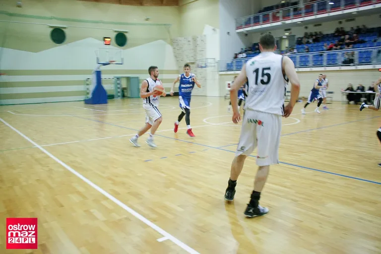 Bolesna porażka Sokoła z KS Rosa-Sport Radom (zdjęcia)