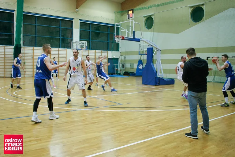 Bolesna porażka Sokoła z KS Rosa-Sport Radom (zdjęcia)