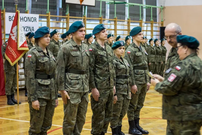 Nadanie stopni kadeckich w ostrowskim Rubinku (zdjęcia)