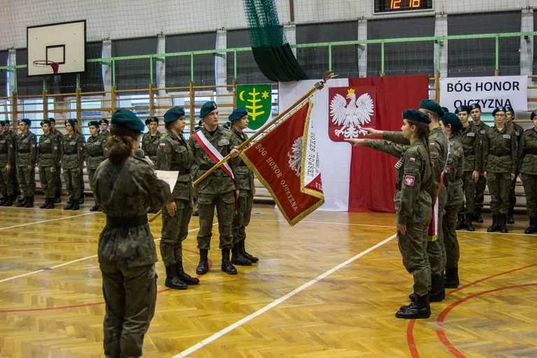 Nadanie stopni kadeckich w ostrowskim Rubinku (zdjęcia)