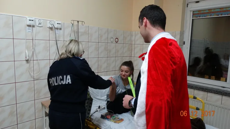 Mikołajki w ostrowskim szpitalu (zdjęcia)
