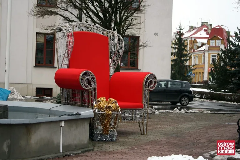 Choinka jakiej Ostrów nie widziała (zdjęcia)