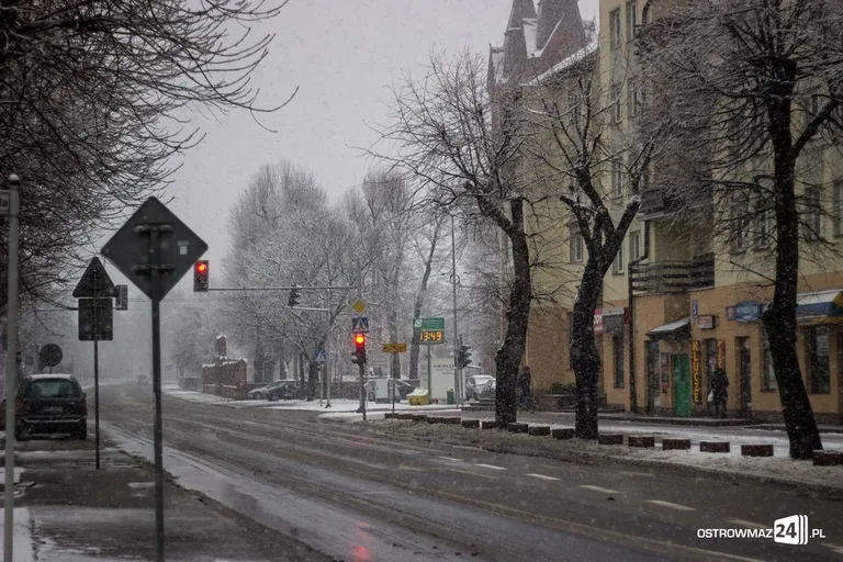 Spadł zapowiadany śnieg (zdjęcia)