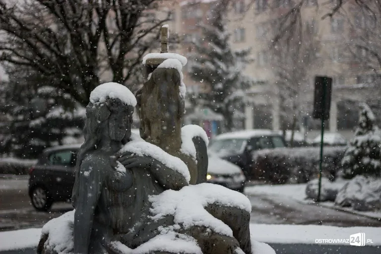 Spadł zapowiadany śnieg (zdjęcia)