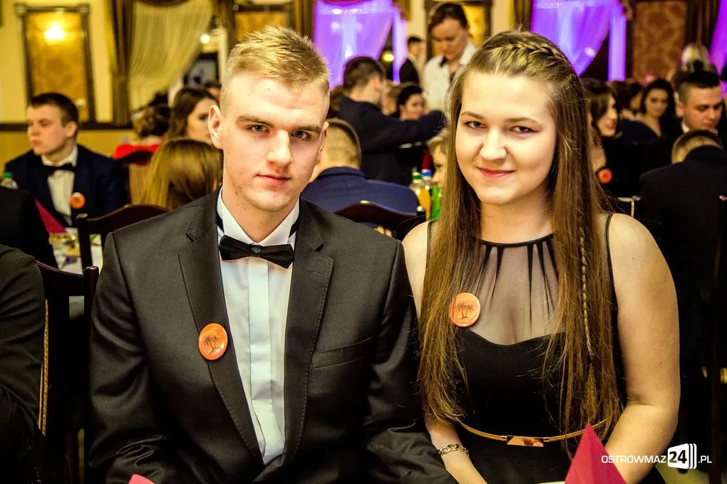 Podróż w czasie. Studniówka "Ekonomika" (zdjęcia, wideo)