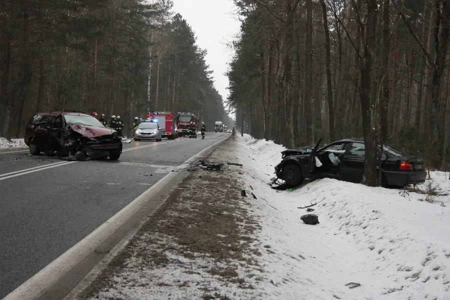 Czołówka bmw i forda (zdjęcia, aktualizacja)