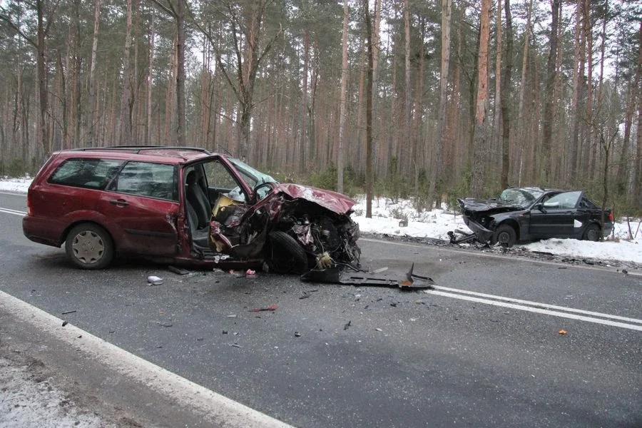 Czołówka bmw i forda (zdjęcia, aktualizacja)