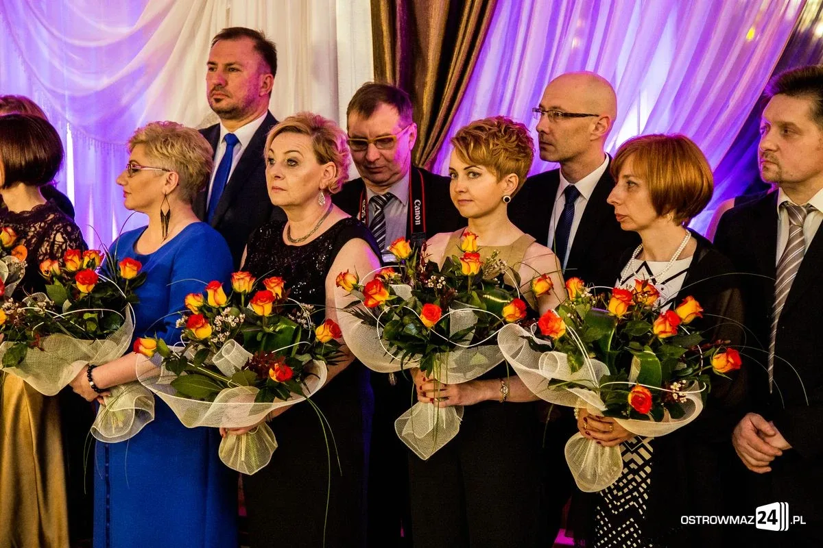 Podróż w czasie. Studniówka "Ekonomika" (zdjęcia, wideo)