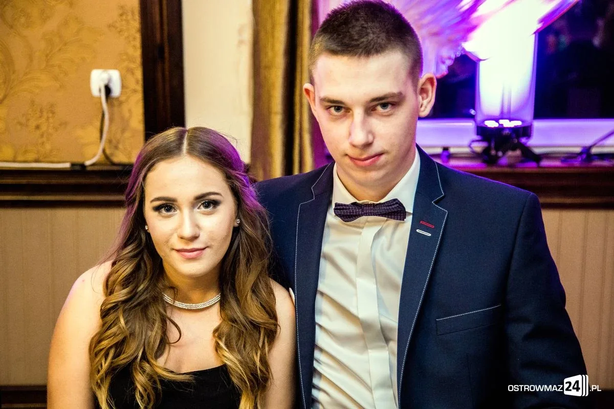 Podróż w czasie. Studniówka "Ekonomika" (zdjęcia, wideo)