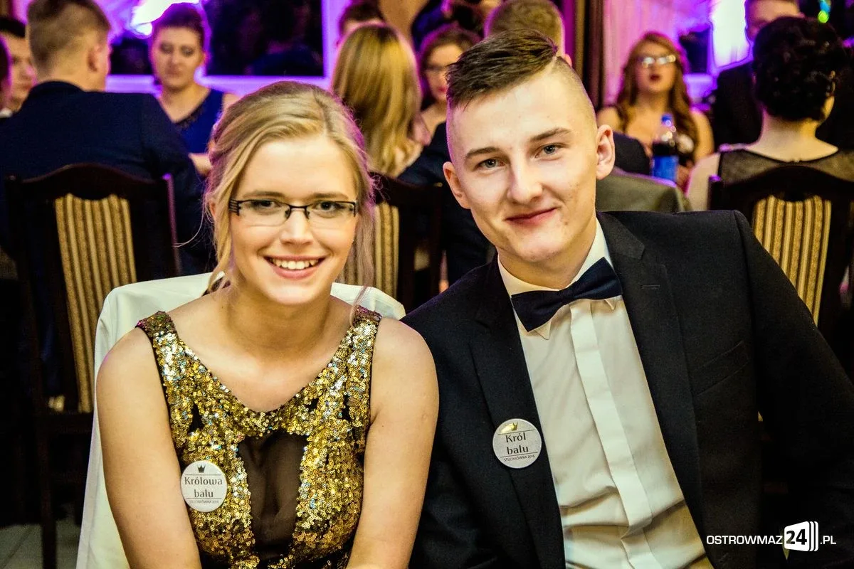 Podróż w czasie. Studniówka "Ekonomika" (zdjęcia, wideo)