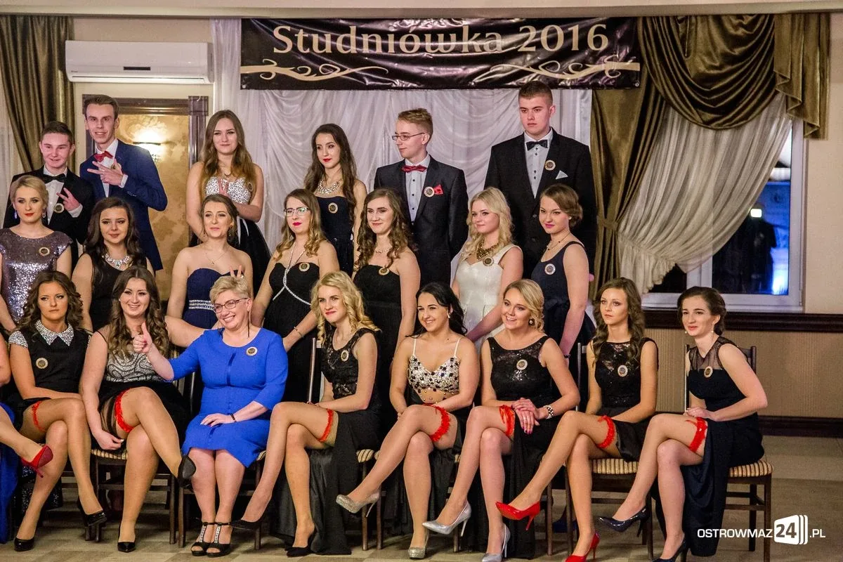 Podróż w czasie. Studniówka "Ekonomika" (zdjęcia, wideo)
