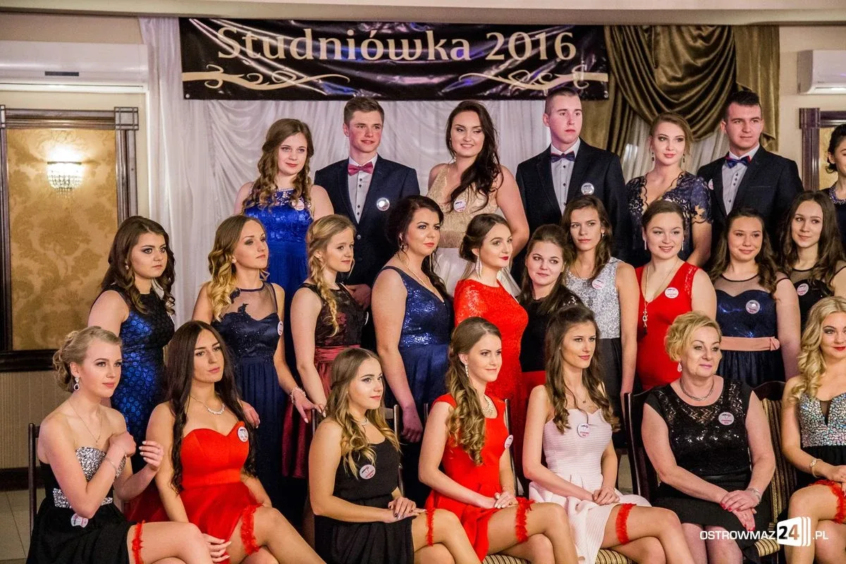 Podróż w czasie. Studniówka "Ekonomika" (zdjęcia, wideo)