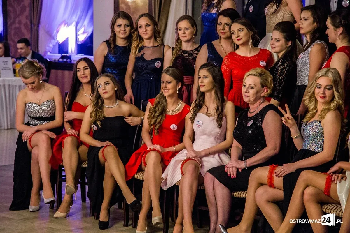 Podróż w czasie. Studniówka "Ekonomika" (zdjęcia, wideo)