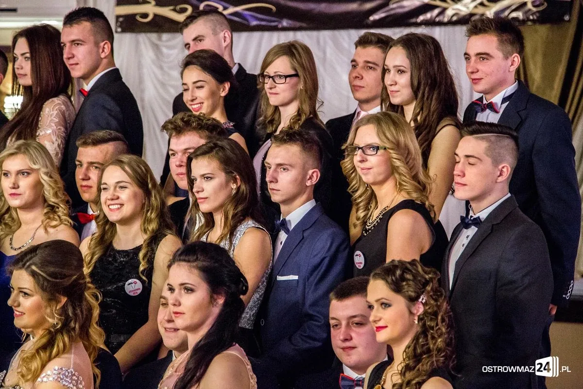 Podróż w czasie. Studniówka "Ekonomika" (zdjęcia, wideo)