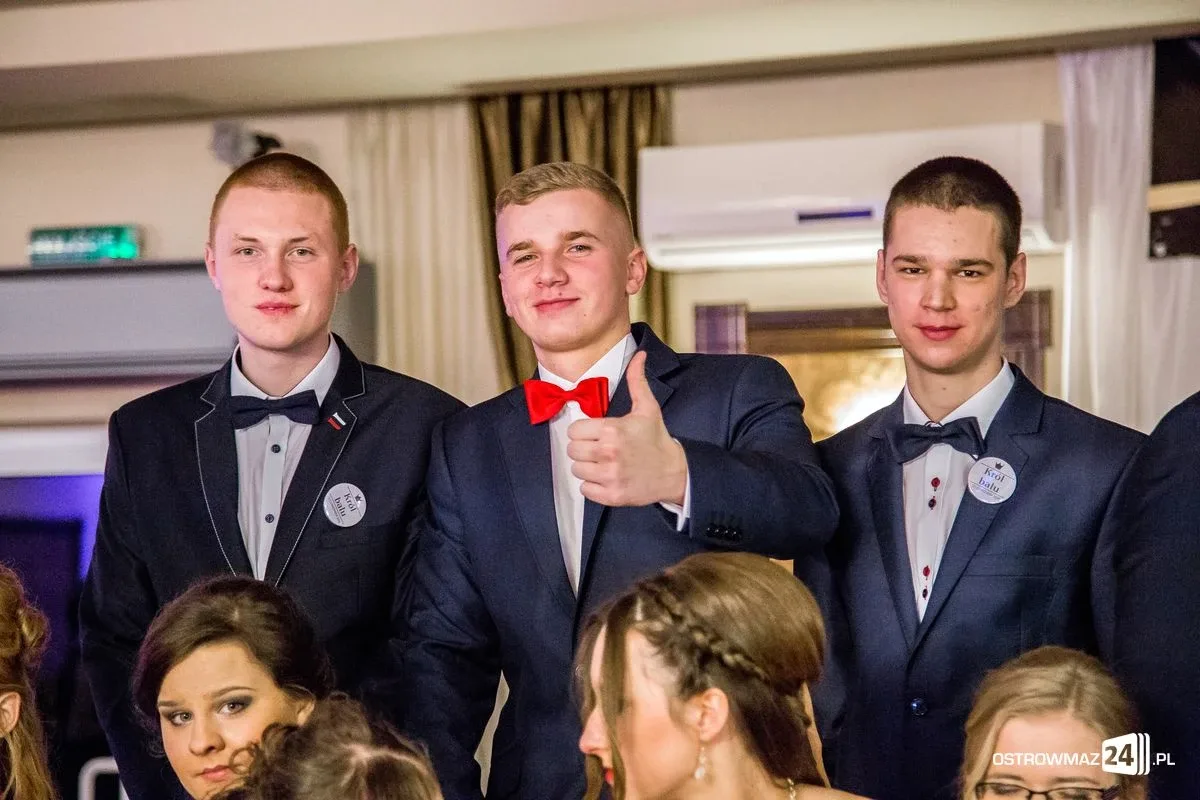 Podróż w czasie. Studniówka "Ekonomika" (zdjęcia, wideo)