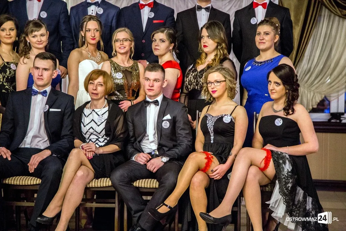 Podróż w czasie. Studniówka "Ekonomika" (zdjęcia, wideo)