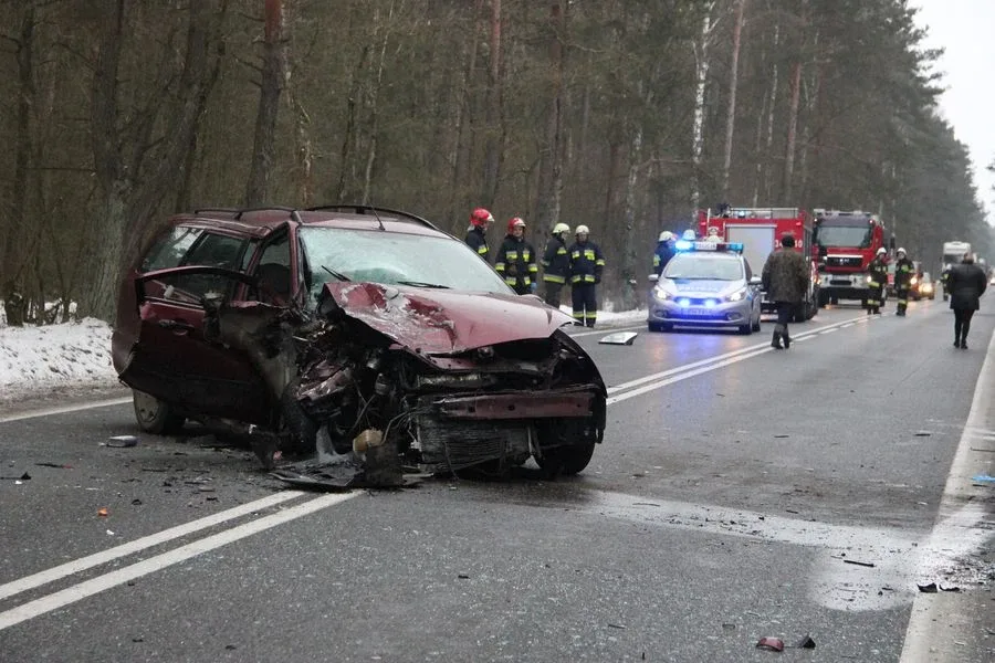 Czołówka bmw i forda (zdjęcia, aktualizacja)