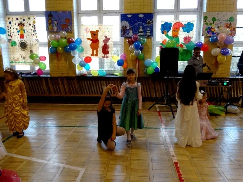 Zabawa karnawałowa w Szkole Podstawowej nr 1 (zdjęcia)