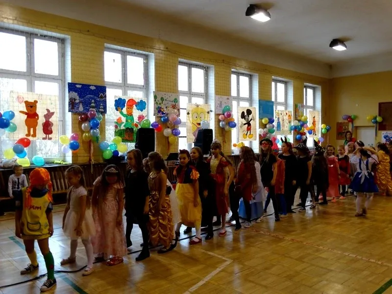 Zabawa karnawałowa w Szkole Podstawowej nr 1 (zdjęcia)