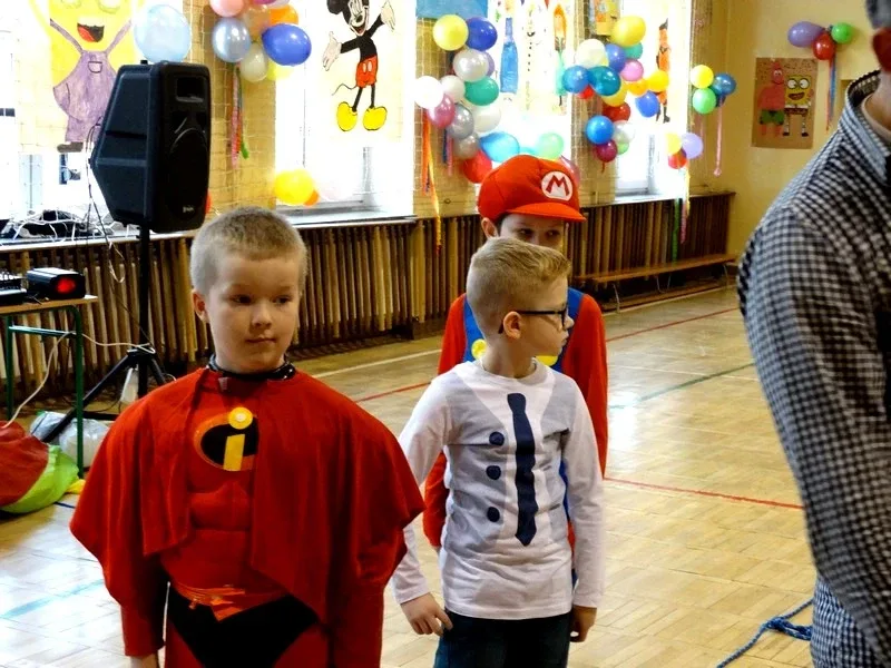 Zabawa karnawałowa w Szkole Podstawowej nr 1 (zdjęcia)