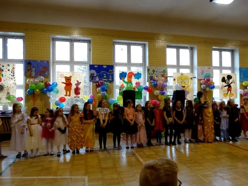Zabawa karnawałowa w Szkole Podstawowej nr 1 (zdjęcia)