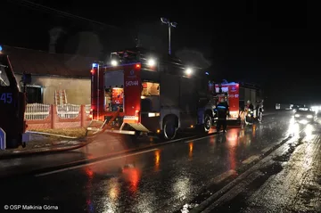 Pożar domu w Rostkach Wielkich (zdjęcia)