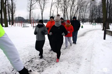 Biegają, ćwiczą i się wspierają (zdjęcia)