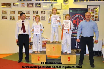 Mistrzostwa ostrowskich karateków (zdjęcia)