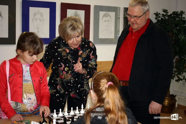 Grali w planszówki (zdjęcia)