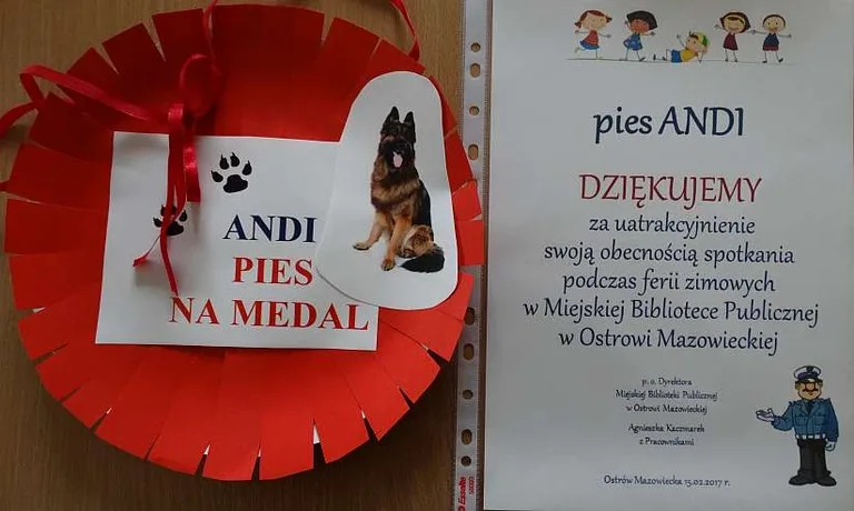 Funkcjonariusze policji rozmawiali z dziećmi o bezpieczeństwie (zdjęcia)