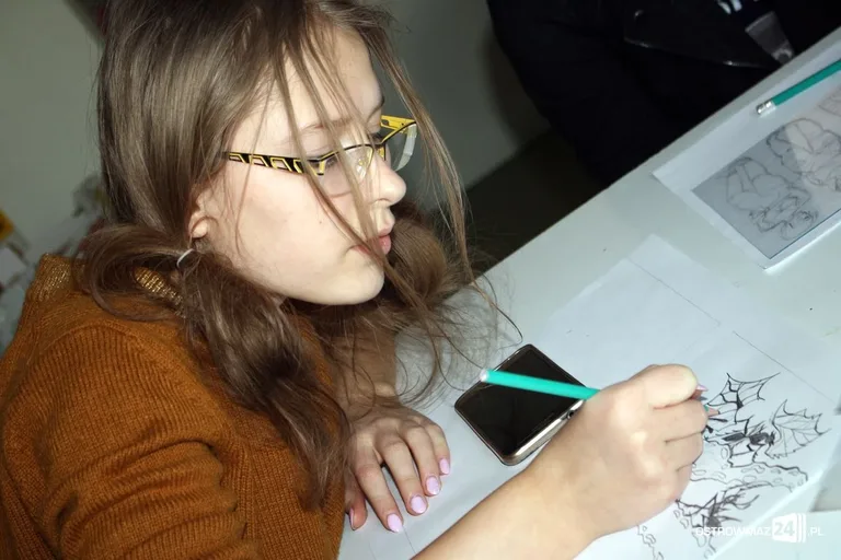 Feryjne spotkanie z grafiką (zdjęcia)